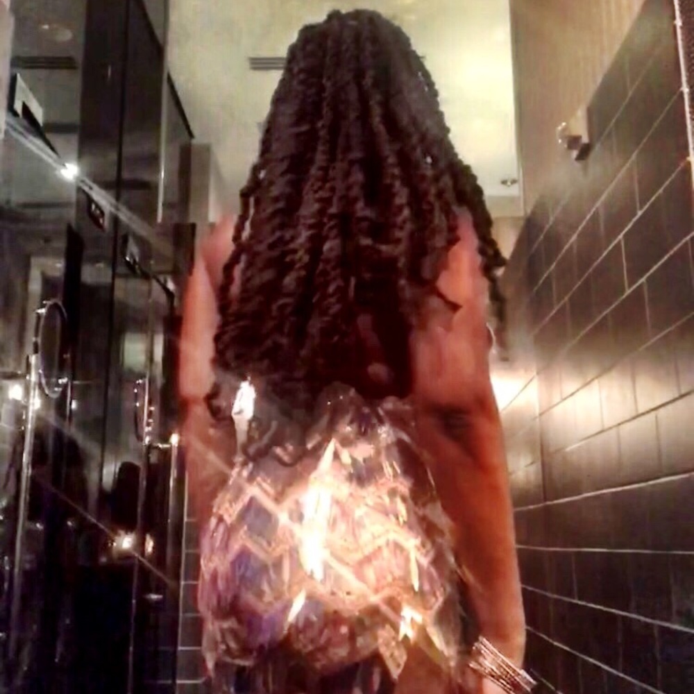 💎Iridescent Sequin Jumpsuit💎 - Picture 5 of 7